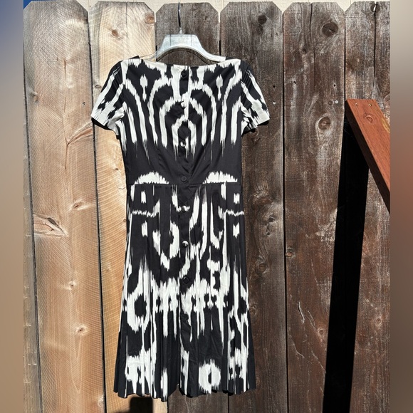 Dress - Picture 13 of 16